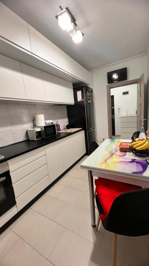 One Apartment Militari Bucharest Exterior photo